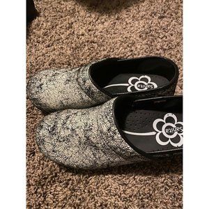 Sanita Women’s Blk White Orig Danish Clogs Size 36